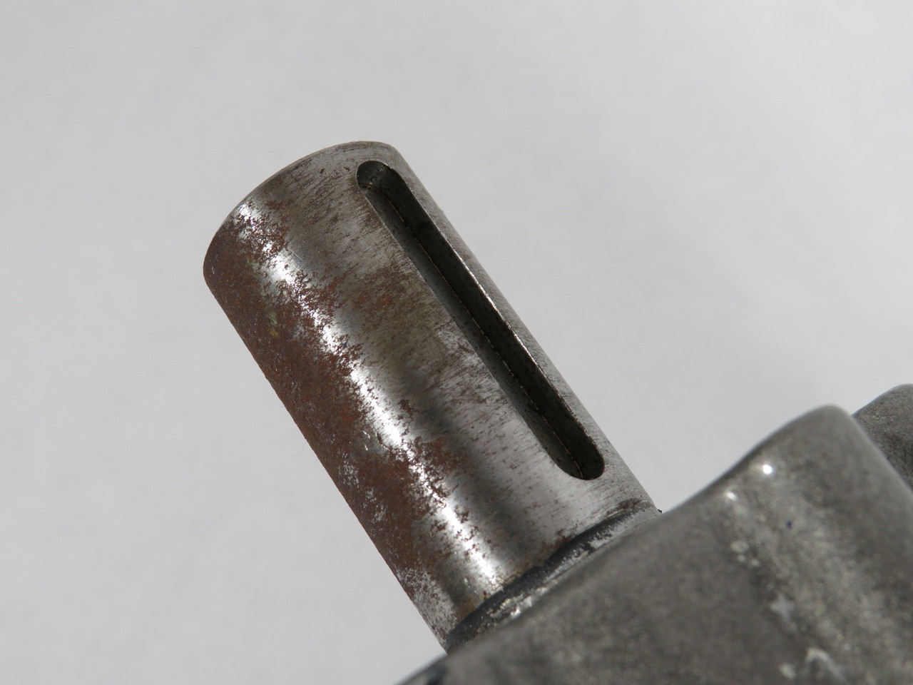 Sew-Eurodrive AC Gearmotor 13.28:1 54Nm 0.75kW 1.0HP 1751/132RPM *NO KEY* USED