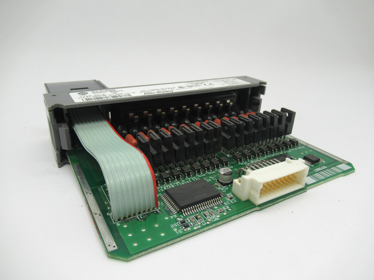 Allen-Bradley 1746-OA16 Output Module Ser D 85-265VAC *No Door/Terminal* USED