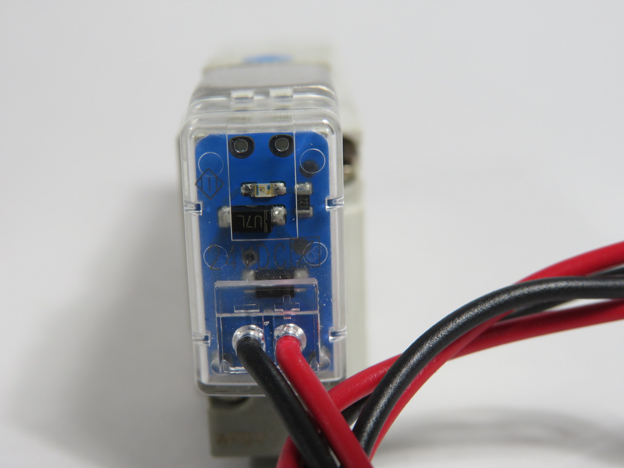 SMC SY5140-5GZ Solenoid Valve 24VDC 0.15-0.7MPa USED