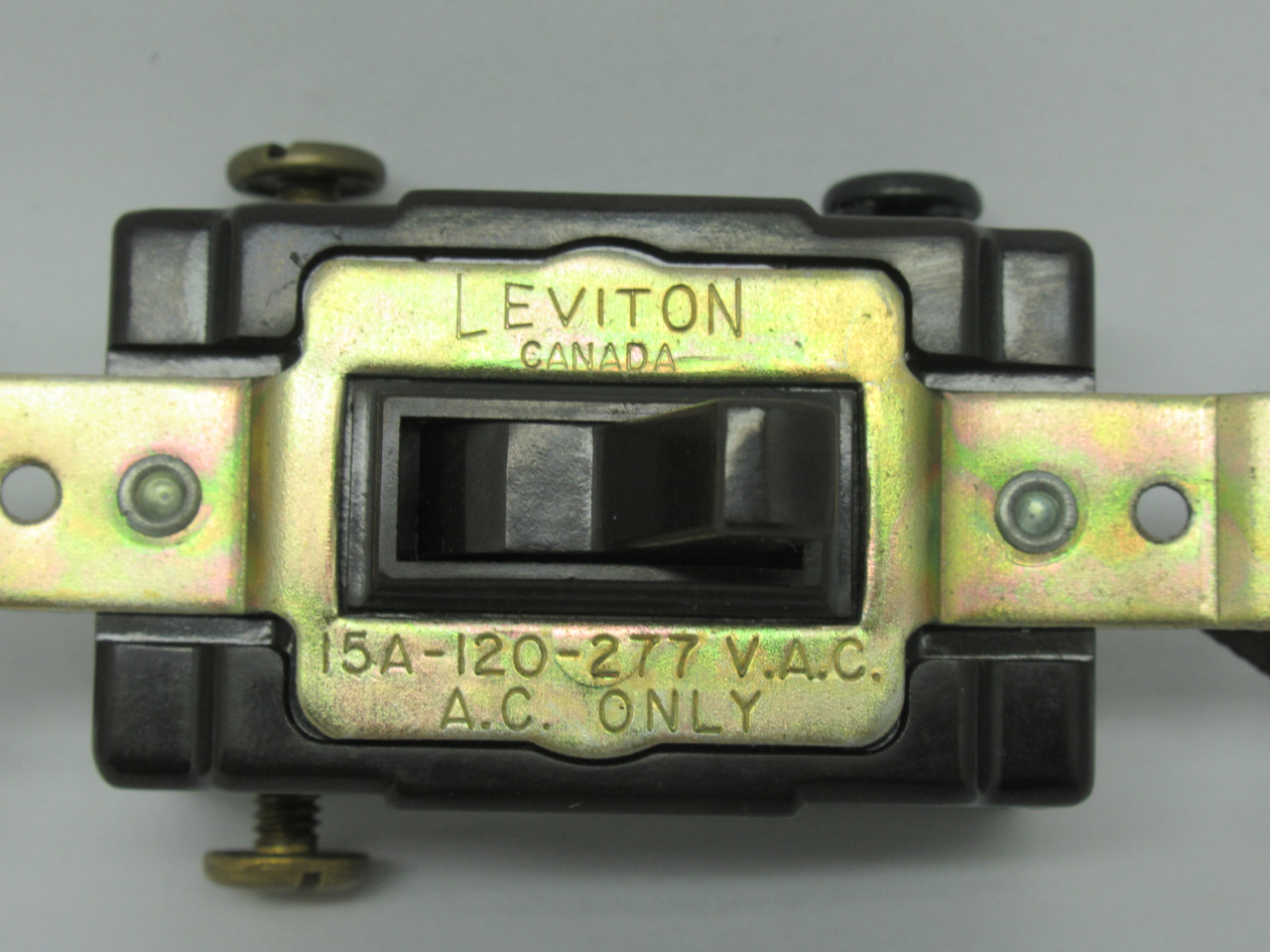 Leviton 54503-2 Framed Toggle Switch 3Way 15A 120-277VAC BROWN USED