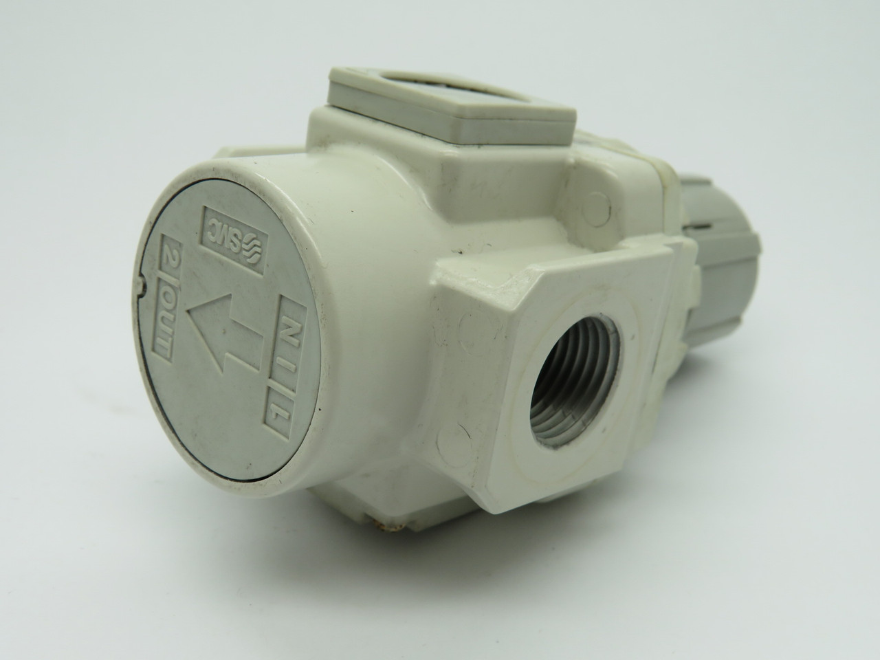 SMC AR40-N04EH-Z-B Regulator 1/2" NPT 7-125psi SHELF WEAR USED