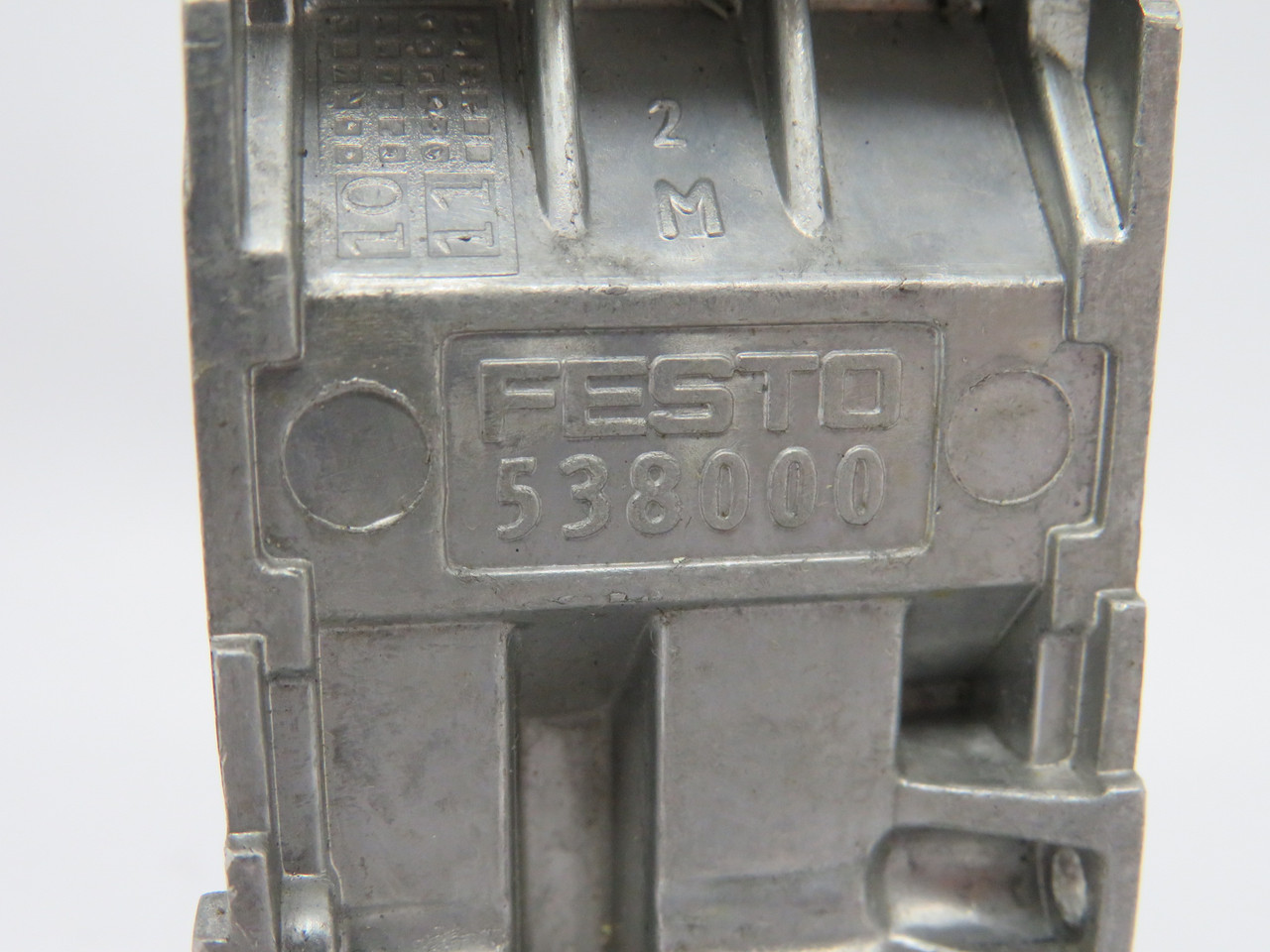 Festo 538000 VMPA2-FB-AP-2-1 6mm Fitting Sub Base for Valve USED