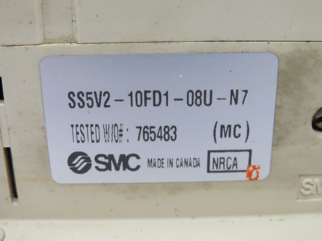 SMC SS5V2-10FD1-08U-N7 Manifold Assembly 8 Station *Missing Screws/Seal* USED