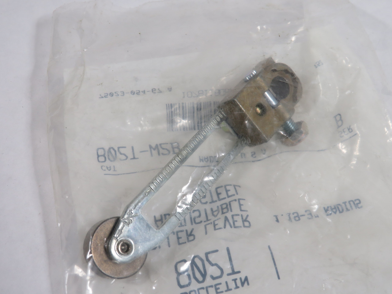 Allen-Bradley 802T-W2B Series B Adjustable Steel Roller Lever 1.19-3" Radius NWB