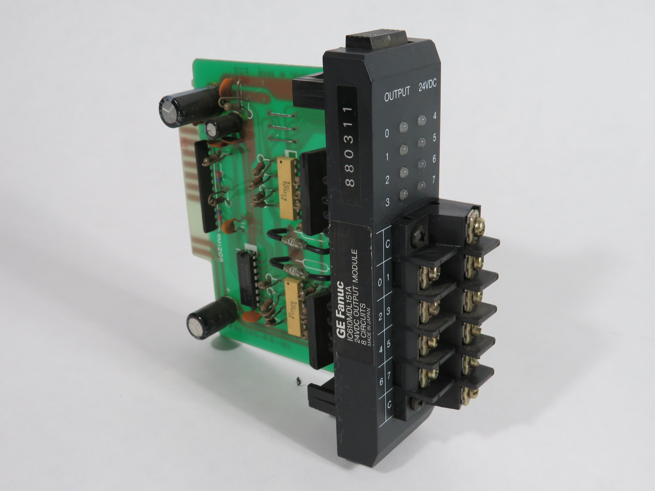 GE Fanuc IC610MDL151A Output Module 24VDC 8-Circuit MISSING DOOR USED