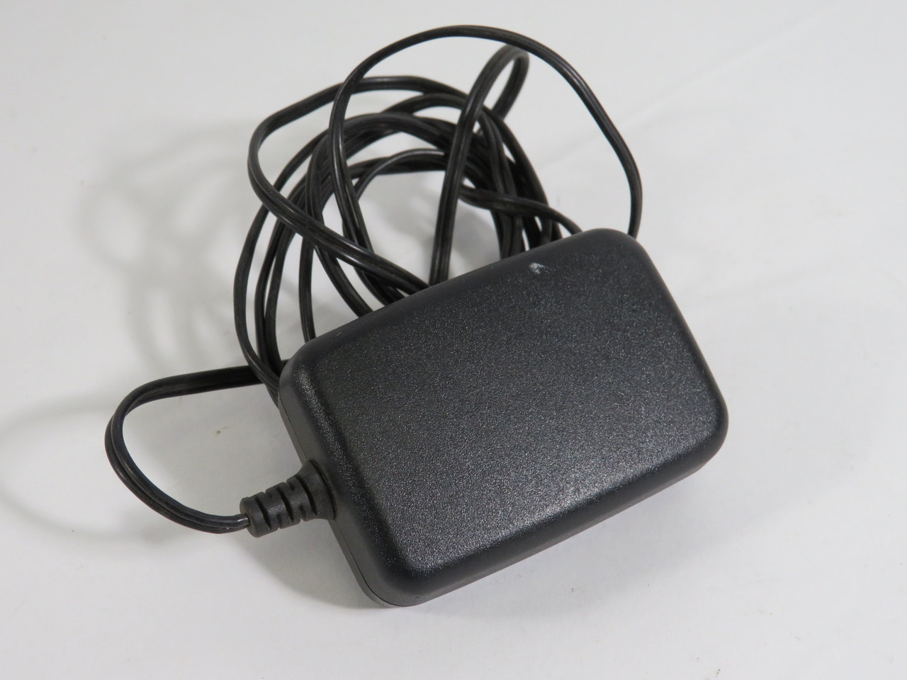 Blackberry ASY-12709-001 Charger Output 5VDC 0.7A Input 100-240VAC 50/60HZ USED