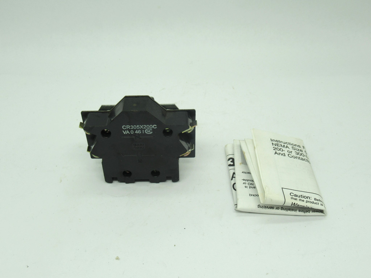 General Electric CR305X200C Auxiliary Contact 575VAC 250VDC *Open Box* NEW
