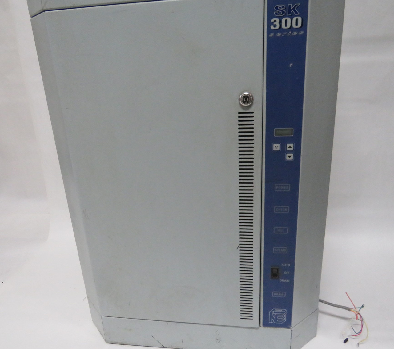 Neptronic SK310M-SDU Steam Humidifier 10kW 600VAC 3Ph 10Amp 60Hz USED