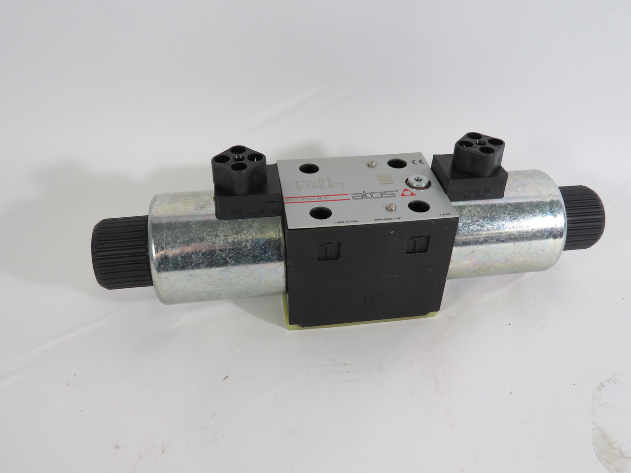 Atos DKER-1751/2-DC10 Solenoid Directional Valve 24VDC NOP