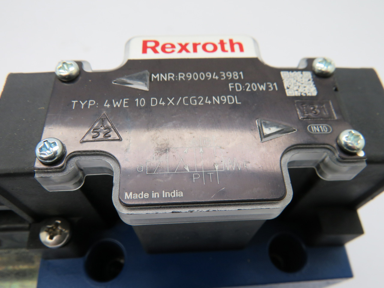 Rexroth R900943981 Directional Control Valve 24VDC 4WE10D4X/CG24N9DL NOP