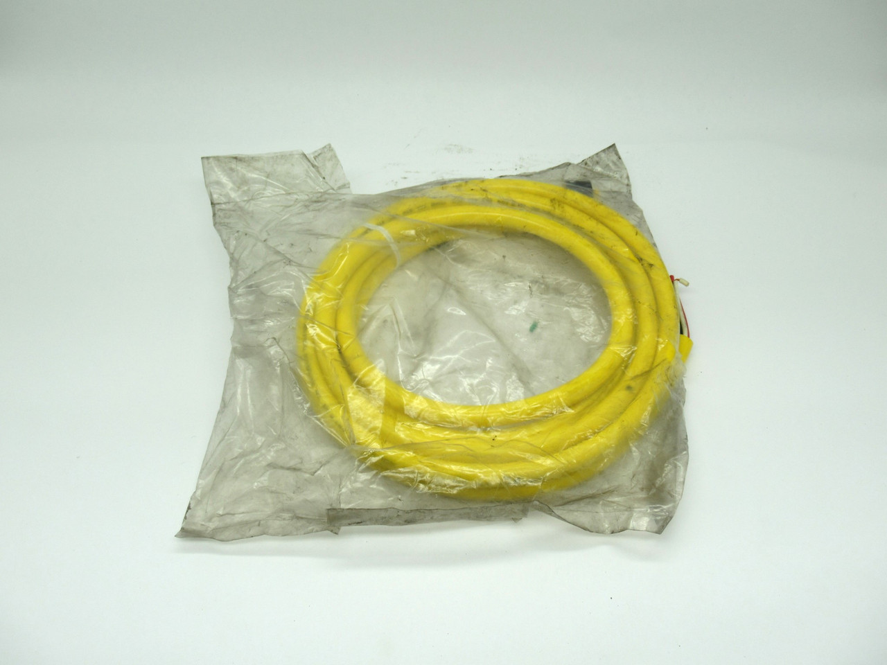 Molex 1300060051 Mini-Change Single Ended Cordset 600V Female *Ripped Bag* NWB