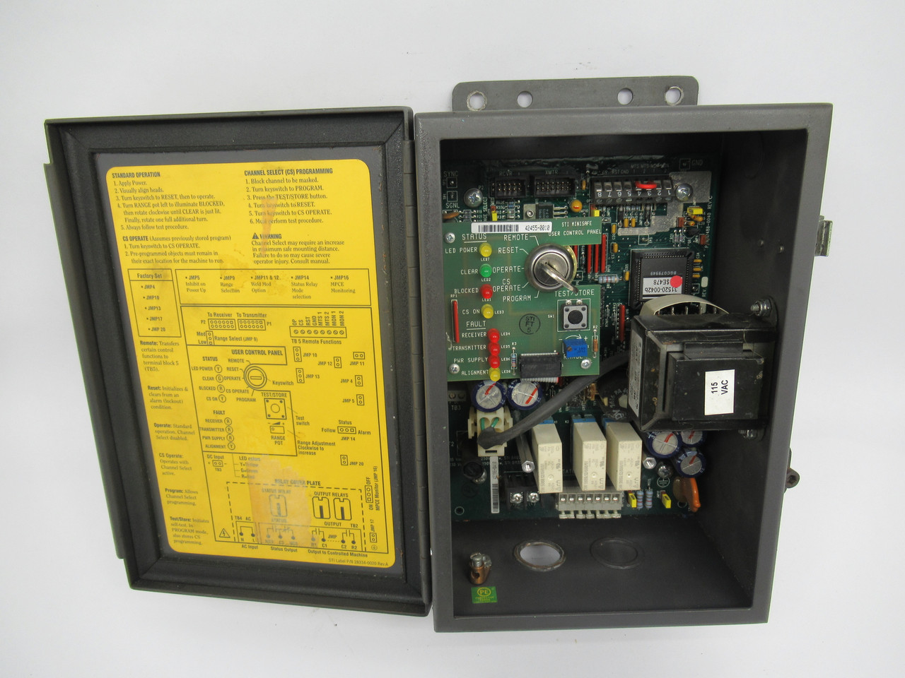 STI MS43-B2-AC1 70010-0160 70011-1000 Light Curtain Controller W/Key 115V USED