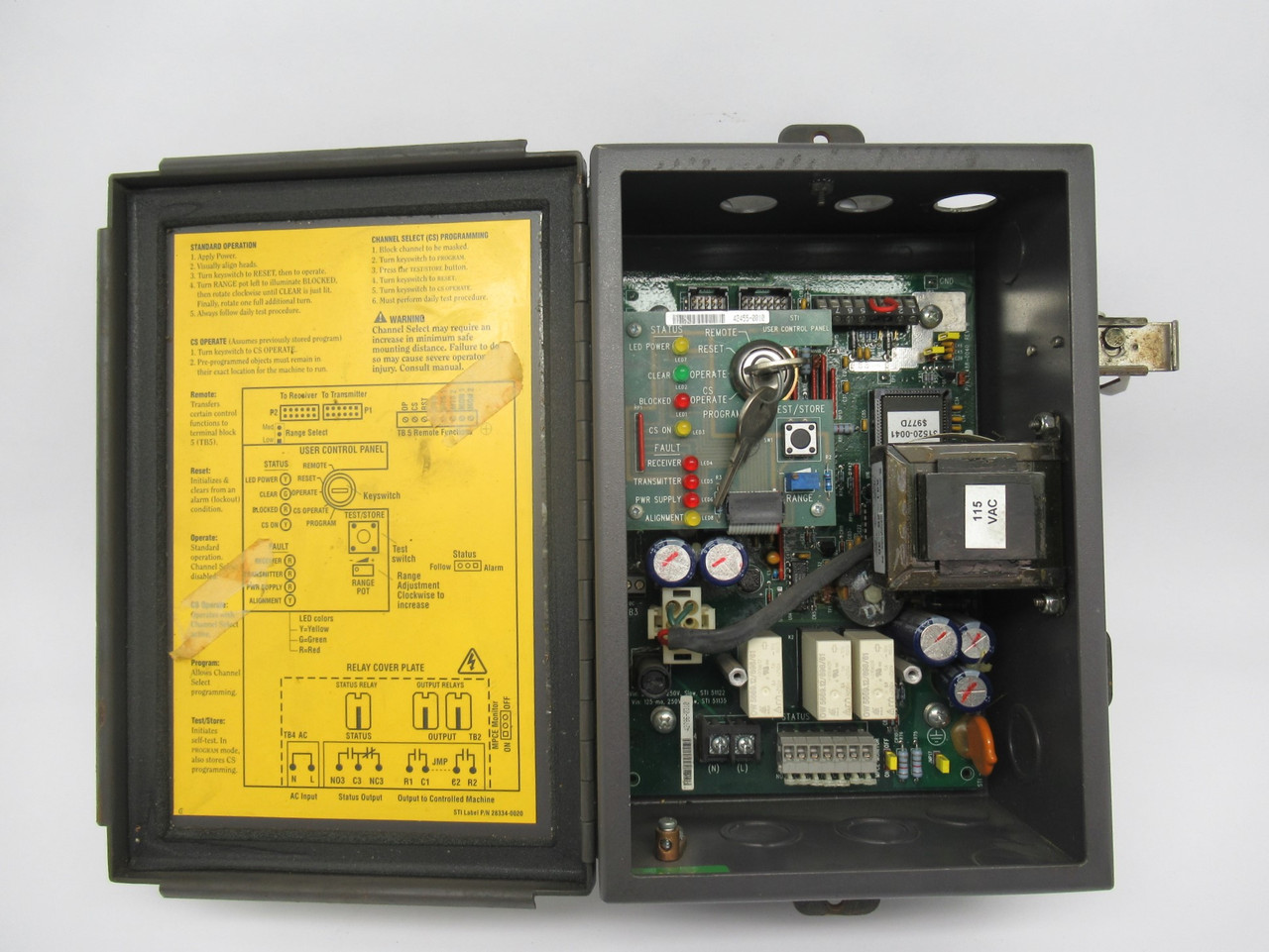 STI MS4320B-2 43268-0200 Minisafe Light Curtain Controller W/ 2 Keys 115VAC USED