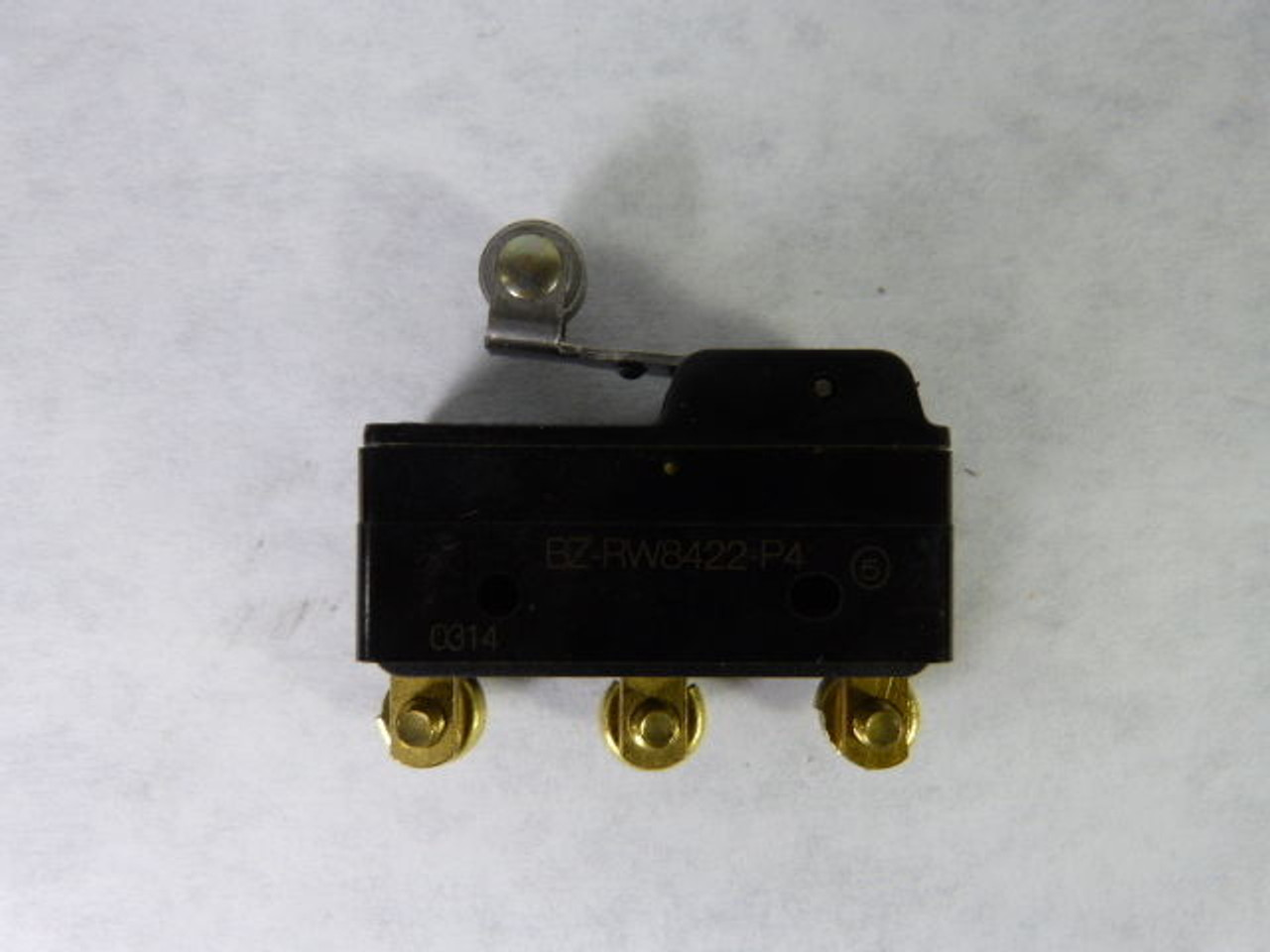 Honeywell BZ-RW8422-P4 Microswitch Roller Lever 15A 125/250/480VAC USED