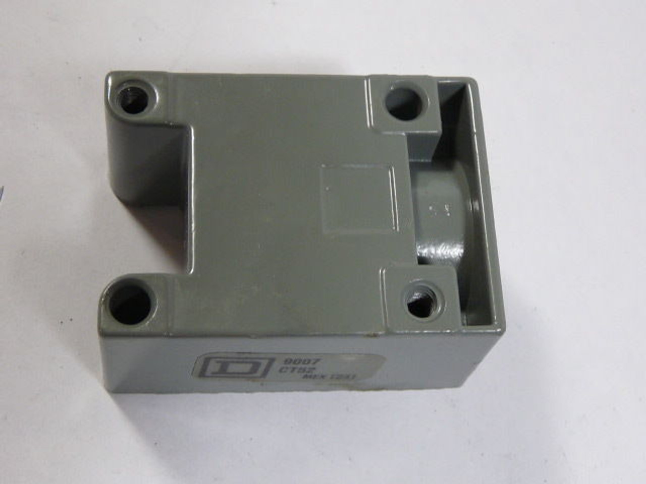 Square D 9007-CT52 Limit Switch Receptacle 1/2"14 NPT 1NO 1NC USED