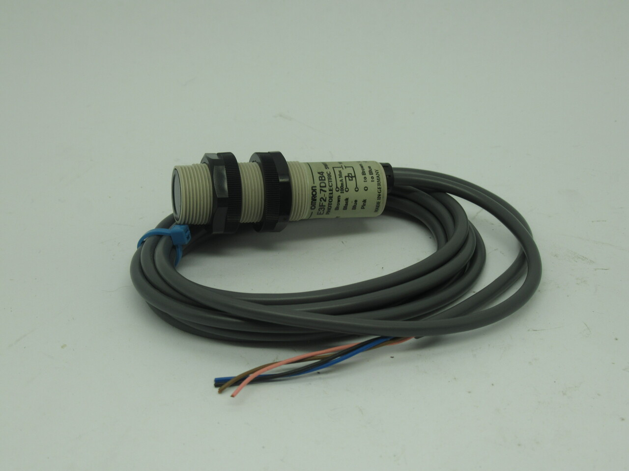 Omron E3F2-7DB4 Photoelectric Receiver 10-30VDC 100mA USED