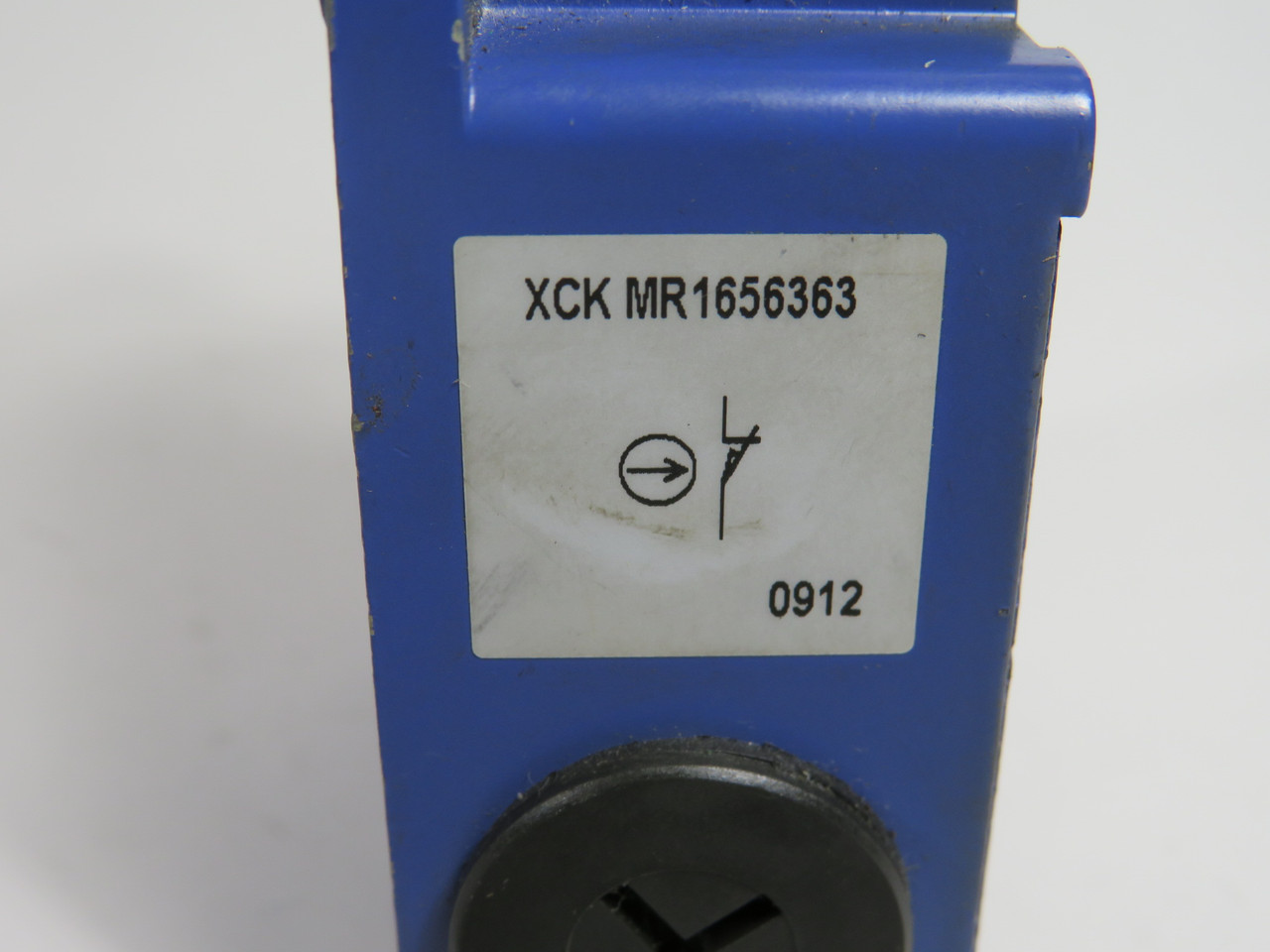 Telemecanique XCKMR1656363 Limit Switch 2NC Rotary Head MISSING ARMS+COVER AS IS