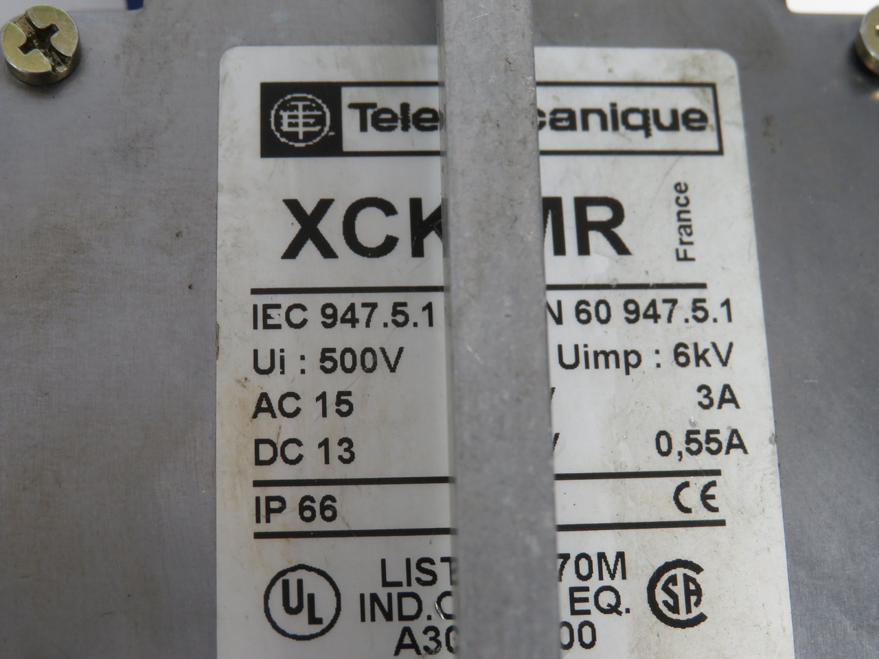 Telemecanique XCKMR1656363 Limit Switch 120/240/500V 2NC C/W Rotary Head USED