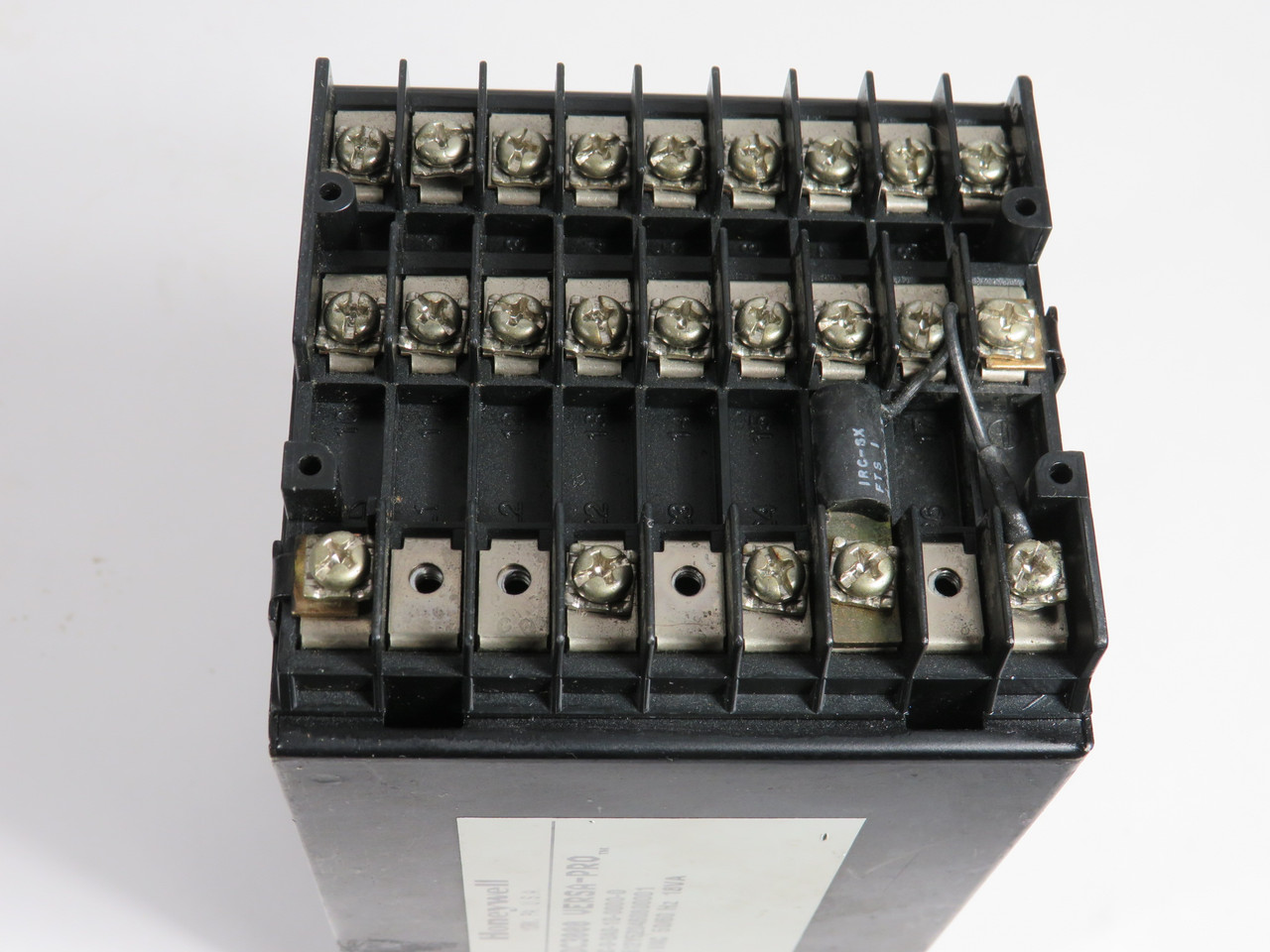 Honeywell DC300C-0-0A0-10-0000-0 Temperature Controller MISSING SCREWS USED