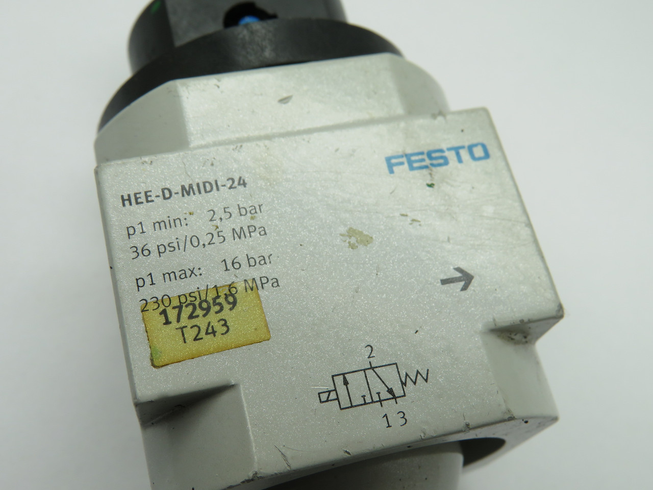 Festo 172959 HEE-D-MIDI-24 On-Off Valve Missing O-Ring Damaged Connector USED