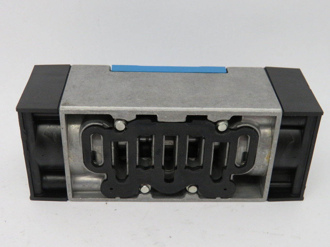 Festo 151011 VL-5/3E-D-1-C 5/3 Pneumatic Valve 1200l/min 3-16 bar *COS DMG* USED