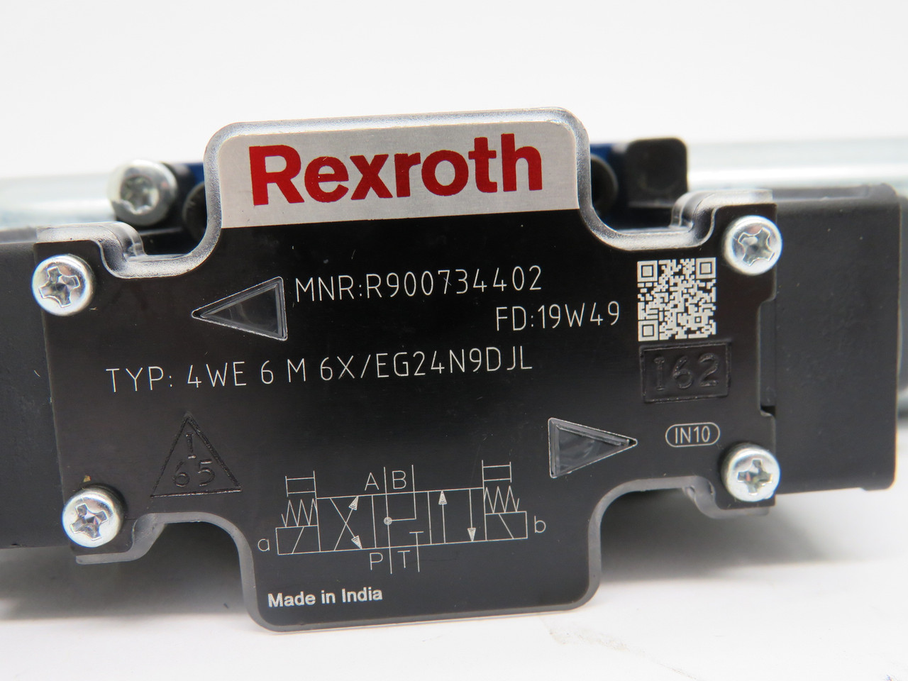 Rexroth R900734402 Valve W/ R900021463 With Screws 24VDC 1.25A NOP