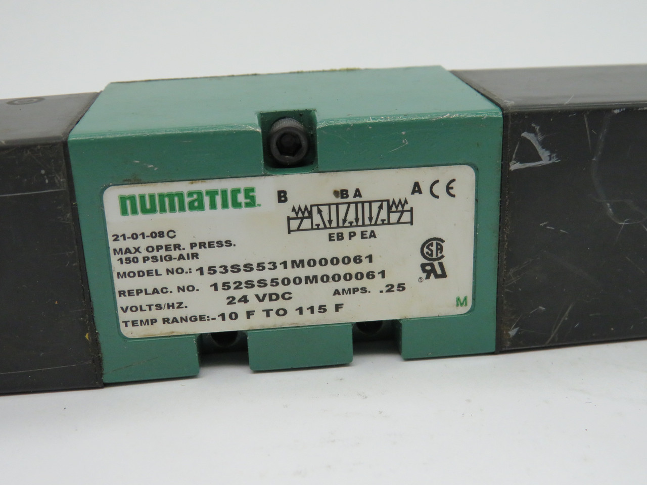 Numatics 153SS531M000061 Solenoid Valve 24VDC .25Amp 3/8" NPT Missing Base USED