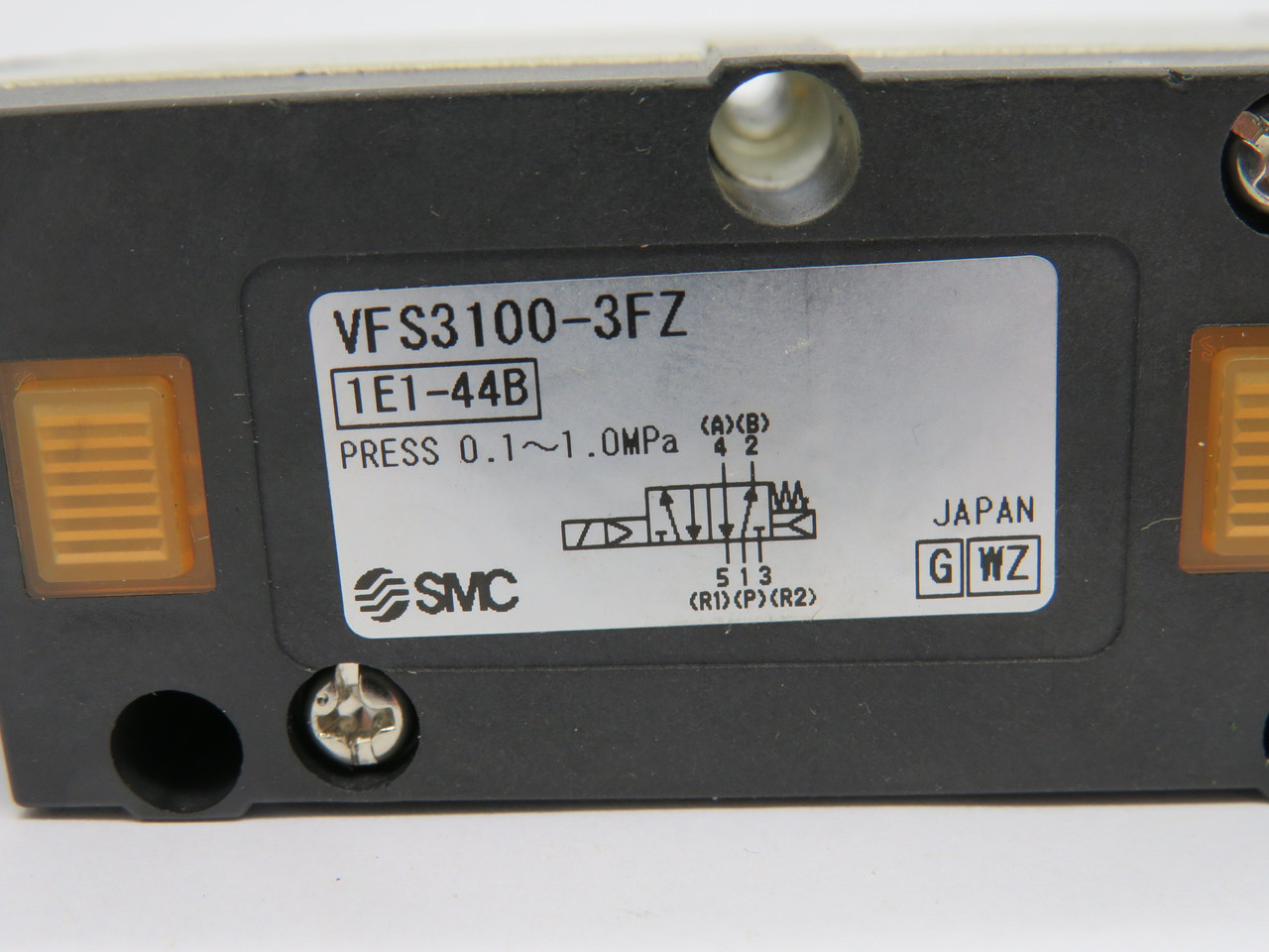 SMC VFS3100-3FZ Solenoid Valve 0.1-1.0mpa 88-132/94-138V 50/60HZ NOP