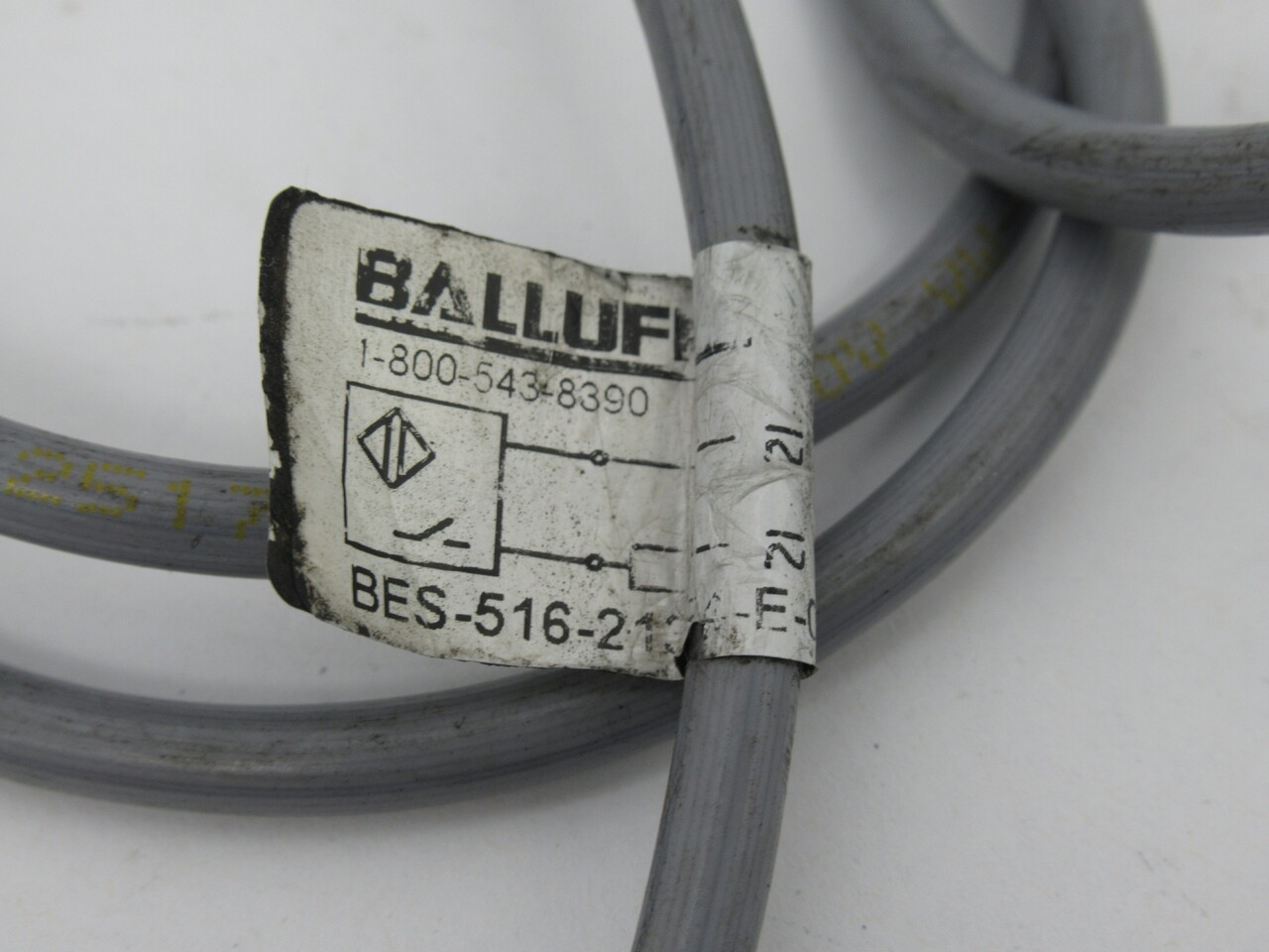 Balluff BES-516-213-E4-E-03 Inductive Sensor 20-250V AC/DC 5-250mA 8mm USED