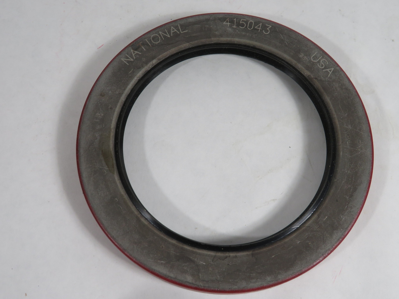 Timken 415043 National Oil Seal 4.125"ID 5.756"OD 0.562"W NEW