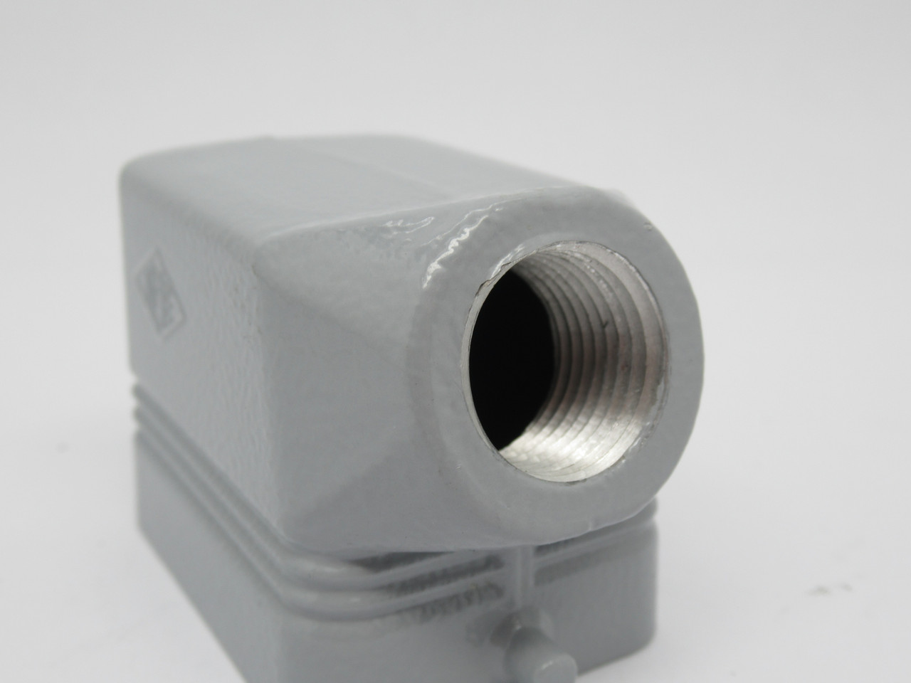 Ilme CHOT-06.4-L Rectangular Connector Hood 2Peg Side Cable Entry 1/2"NPT NOP