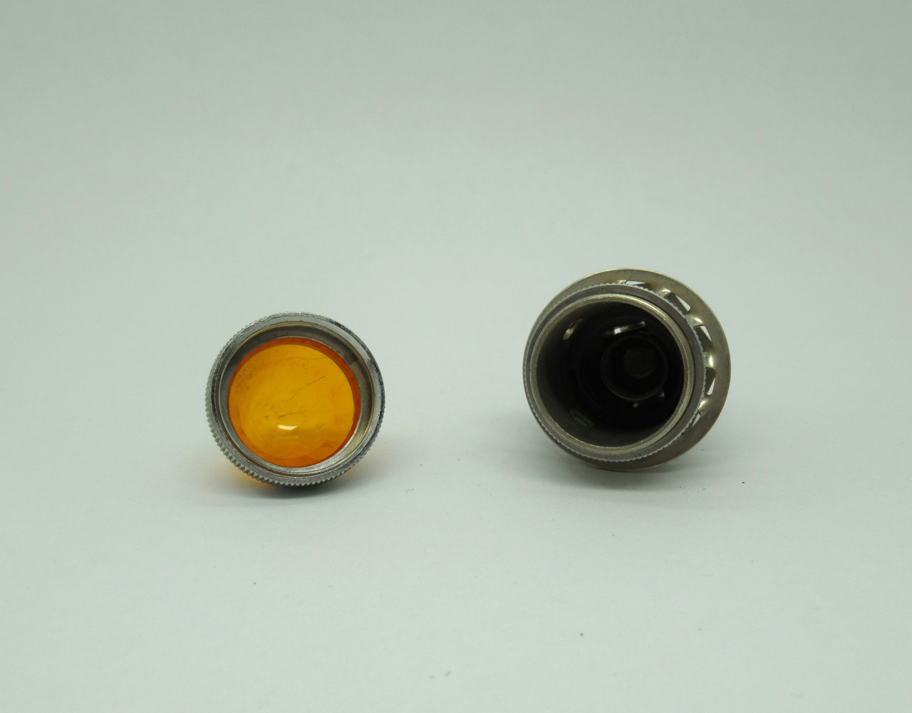 Dialco 75W125V Amber Bejeweled Lens Indicator 125V 75W NO BULB USED