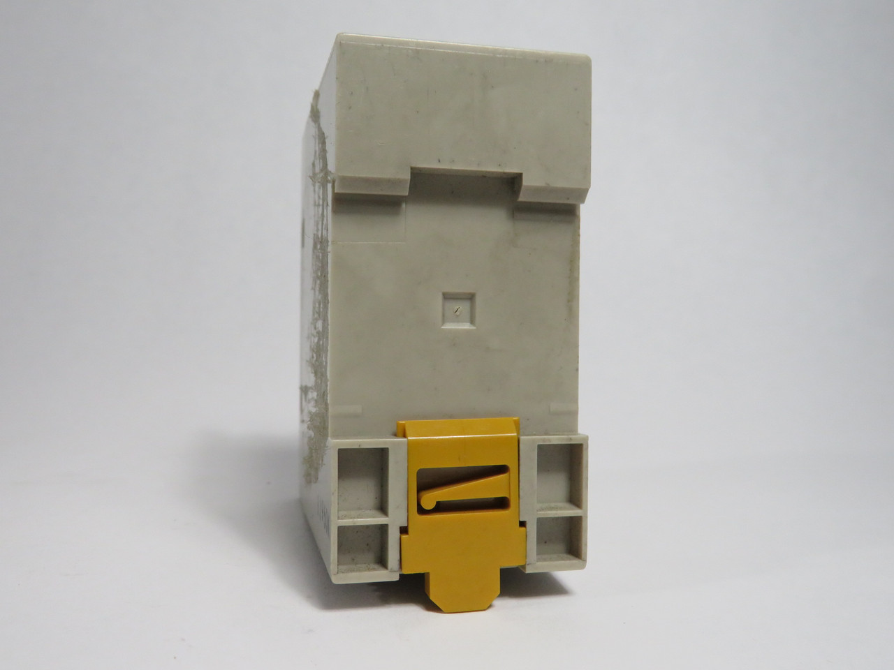 Omron S82S-0705 Power Supply 5VDC 1.5A SHELF WEAR/MISSING SCREWS USED