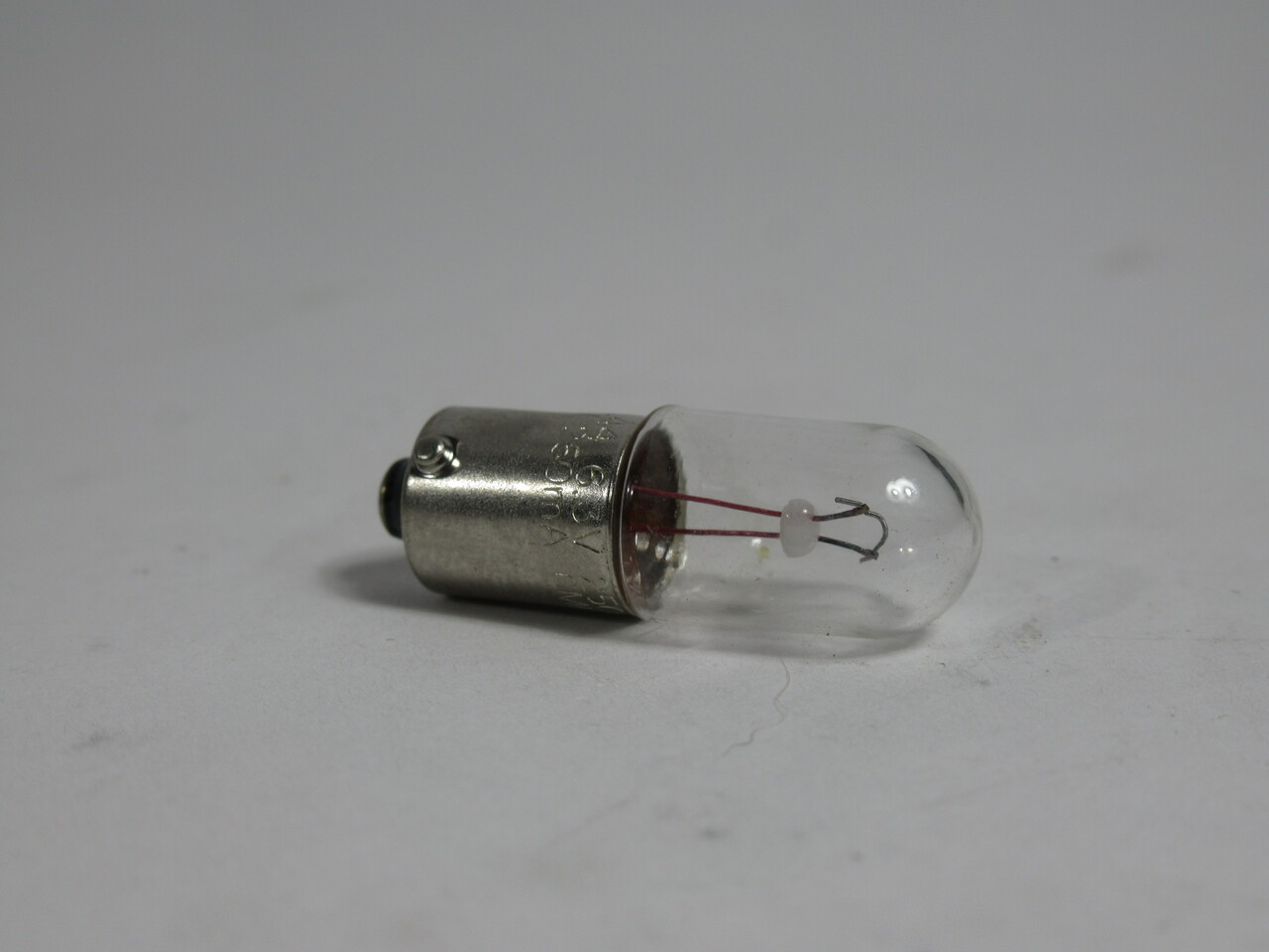 Chicago Miniature CML44 Miniature Bulb 6.3V 250mA Lot Of 19 NOP