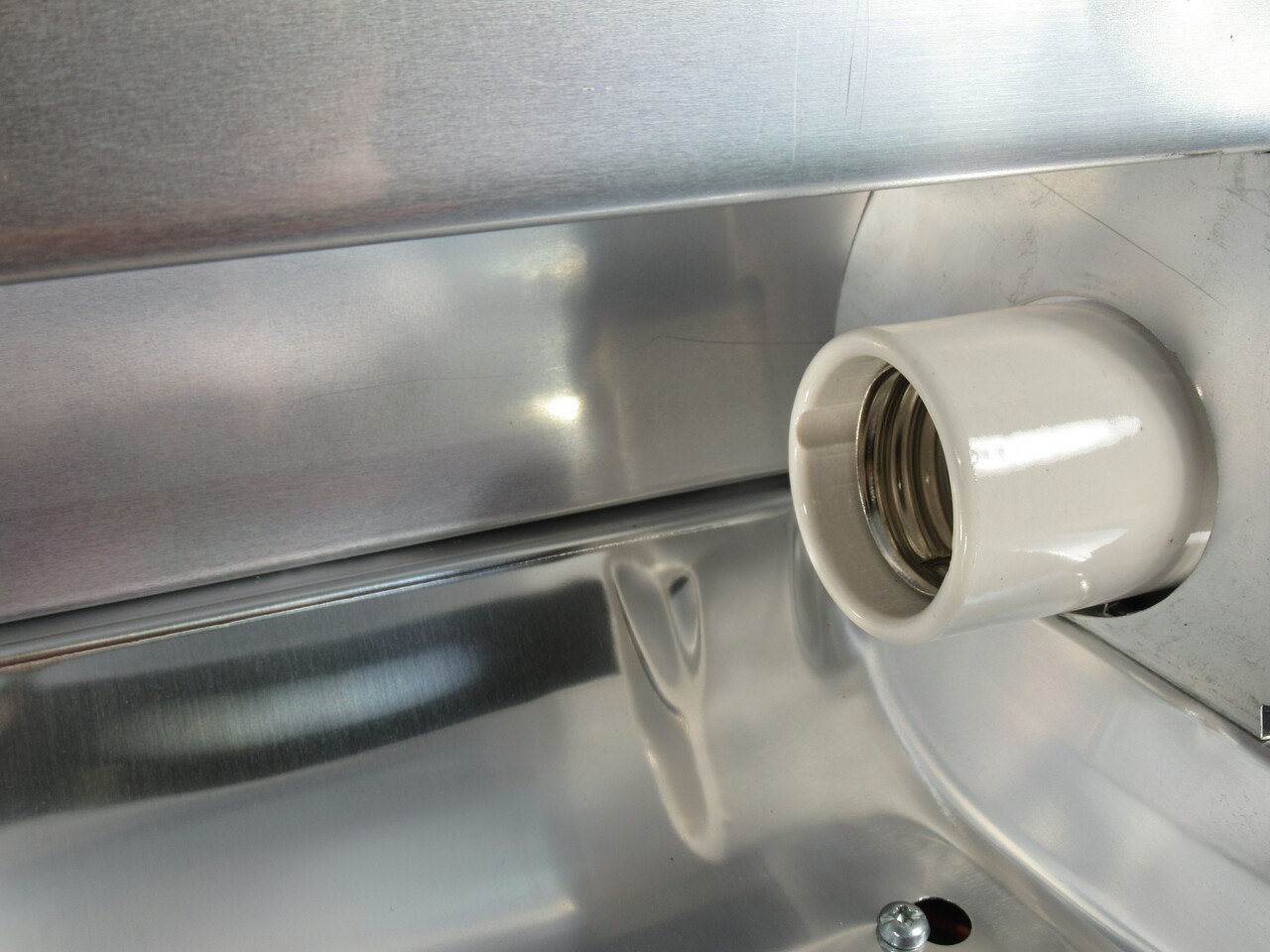 Westinghouse WALC100HCW2 Wall Mounted Area Luminaire 60Hz 120V 1.92A 210W NOP