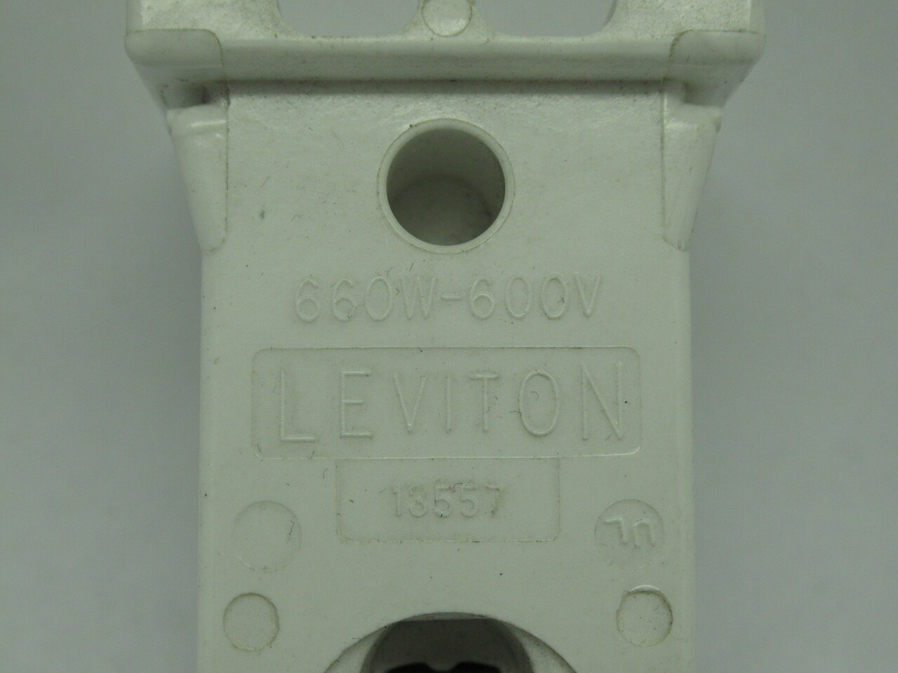 Leviton 13557-W High Output Fluorescent Lamp Holder 660W 600VAC USED