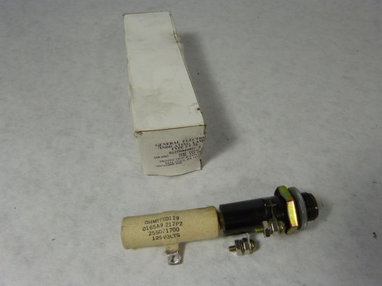 General Electric 0127B8108G-2 Indicator Lamp with Resistor 125VDC 2550Ohms NEW