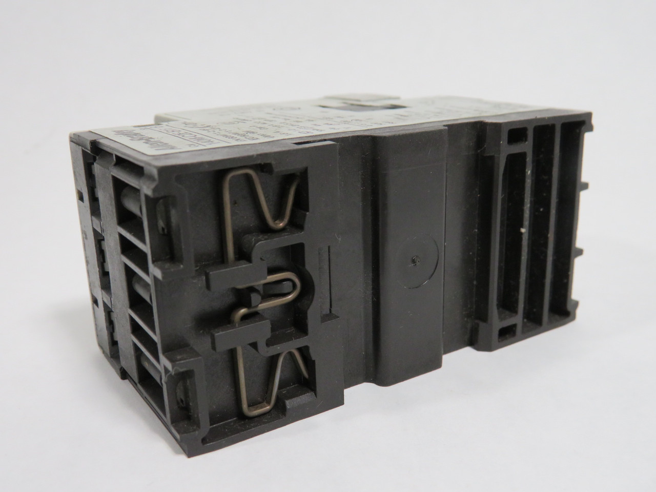 Allen-Bradley 140M-C2E-B16 Series B Circuit Breaker 1.0-1.6A 690V 3-Pole USED