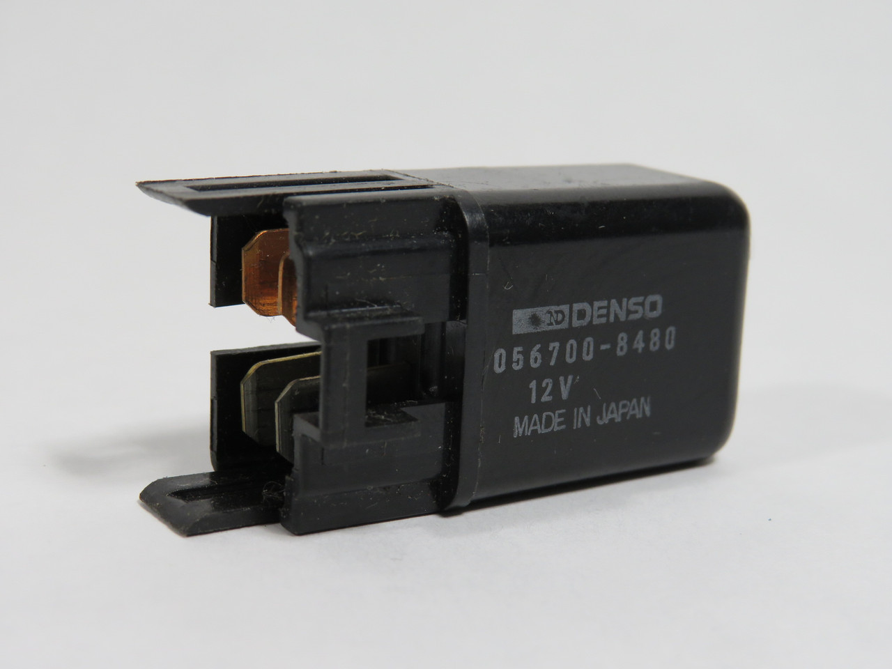 DENSO 056700-8480 Plug-In Relay 12VDC 4-Blade USED
