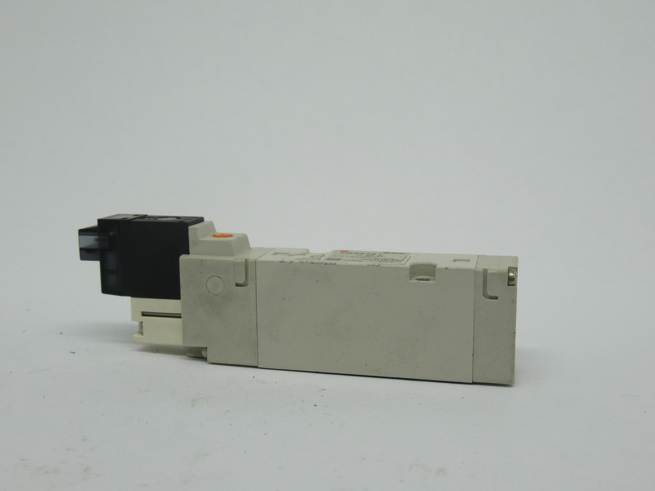 SMC VQZ2151-5LO Solenoid Valve 2Pos Single Acting 24VDC Coil 0.15-0.7MPa USED