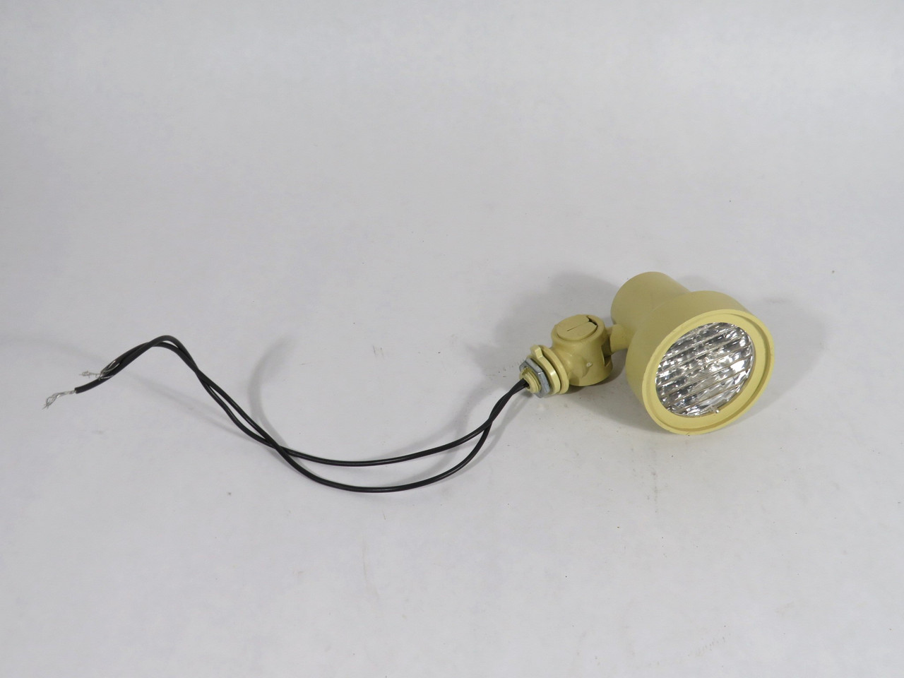 Lumacell MQ1 Halogen Lamp 6V 8W w/o Base USED