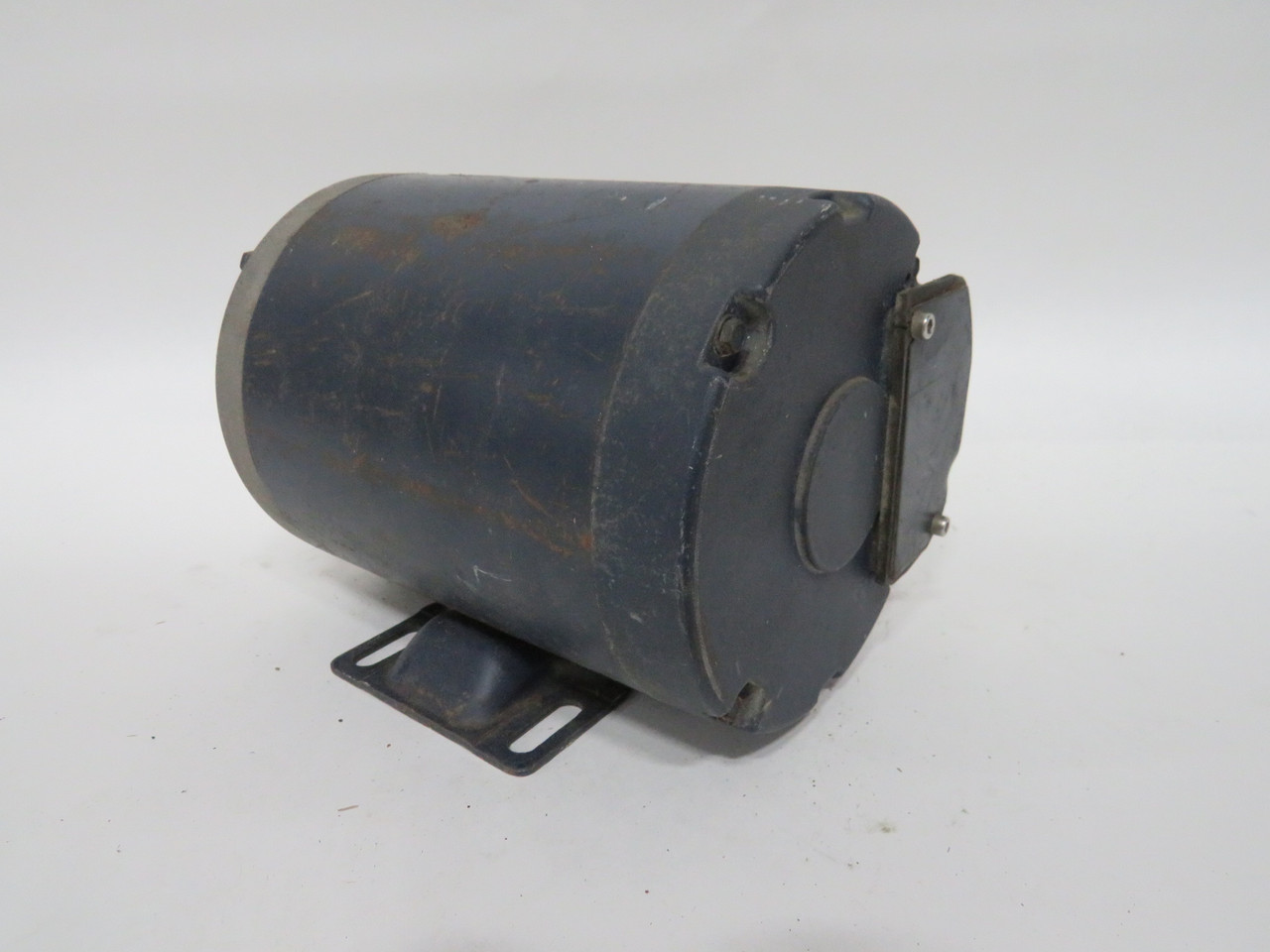 Leeson 1/3HP 1725RPM 575V L48 TENV 3Ph .52FLA 60Hz USED