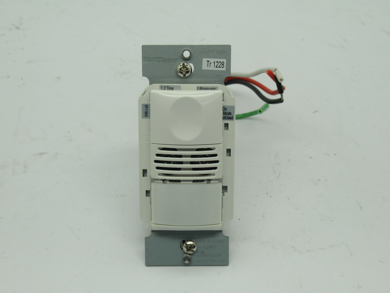 Wattstopper DSW-100-W Dual Tech Wall Switch Sensor 120/277VAC 50/60Hz NEW