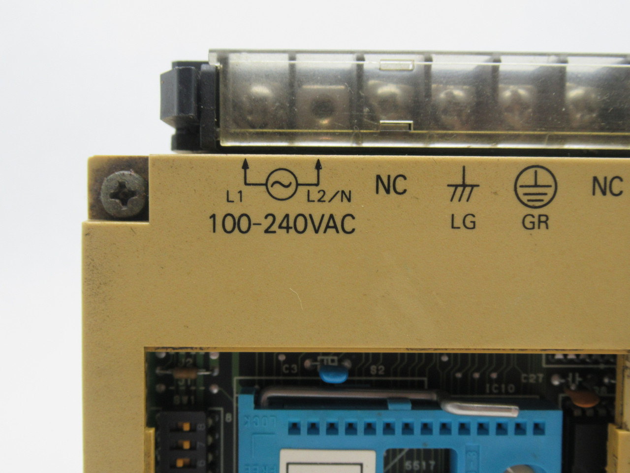 Omron C28K-CDR-A Programmable Controller 100-240VAC 24VDC SHELF WEAR USED