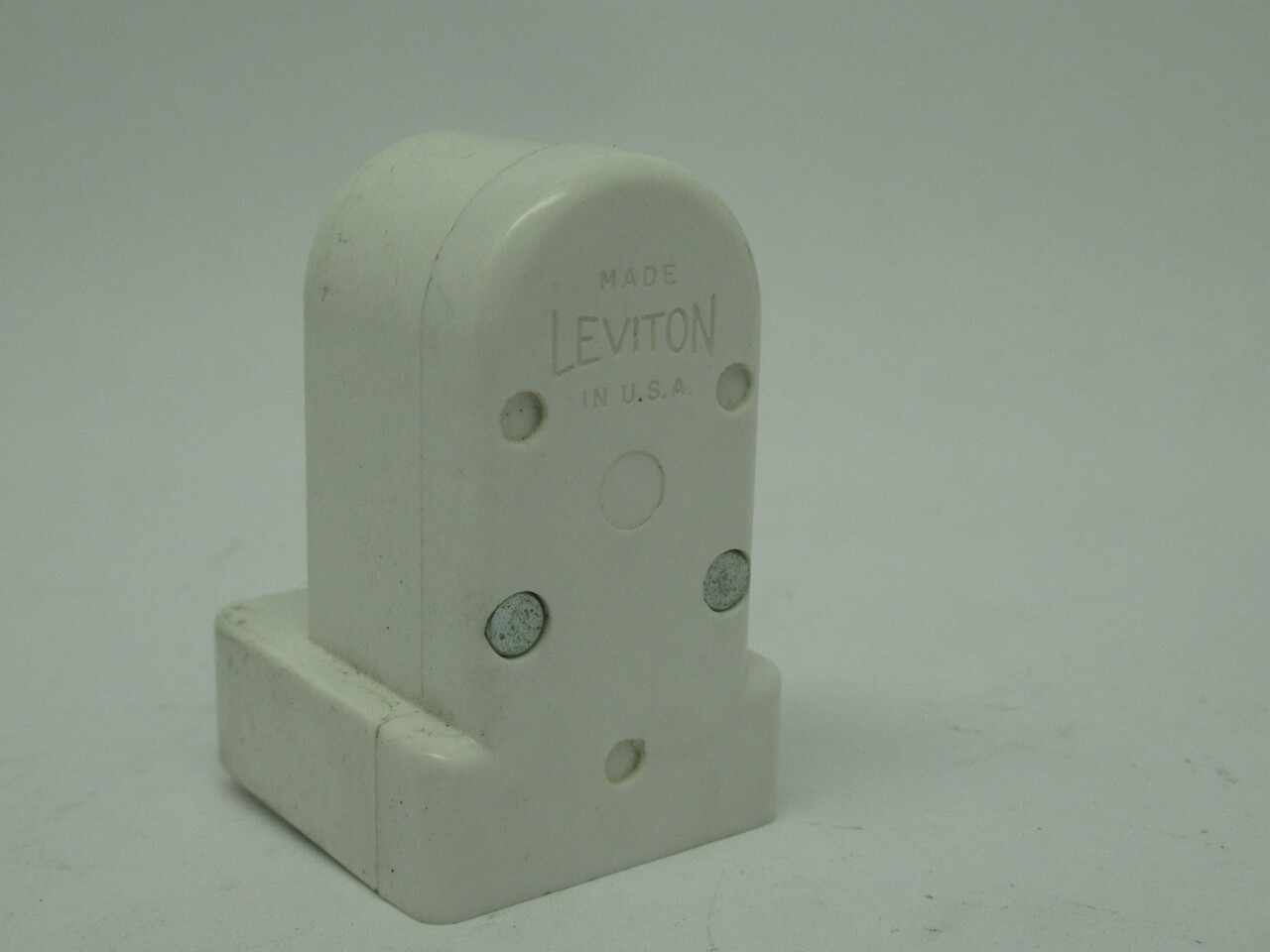 Leviton 465 High Output Fluorescent Lamp Holder 660W 600VAC Lot Of 10 USED