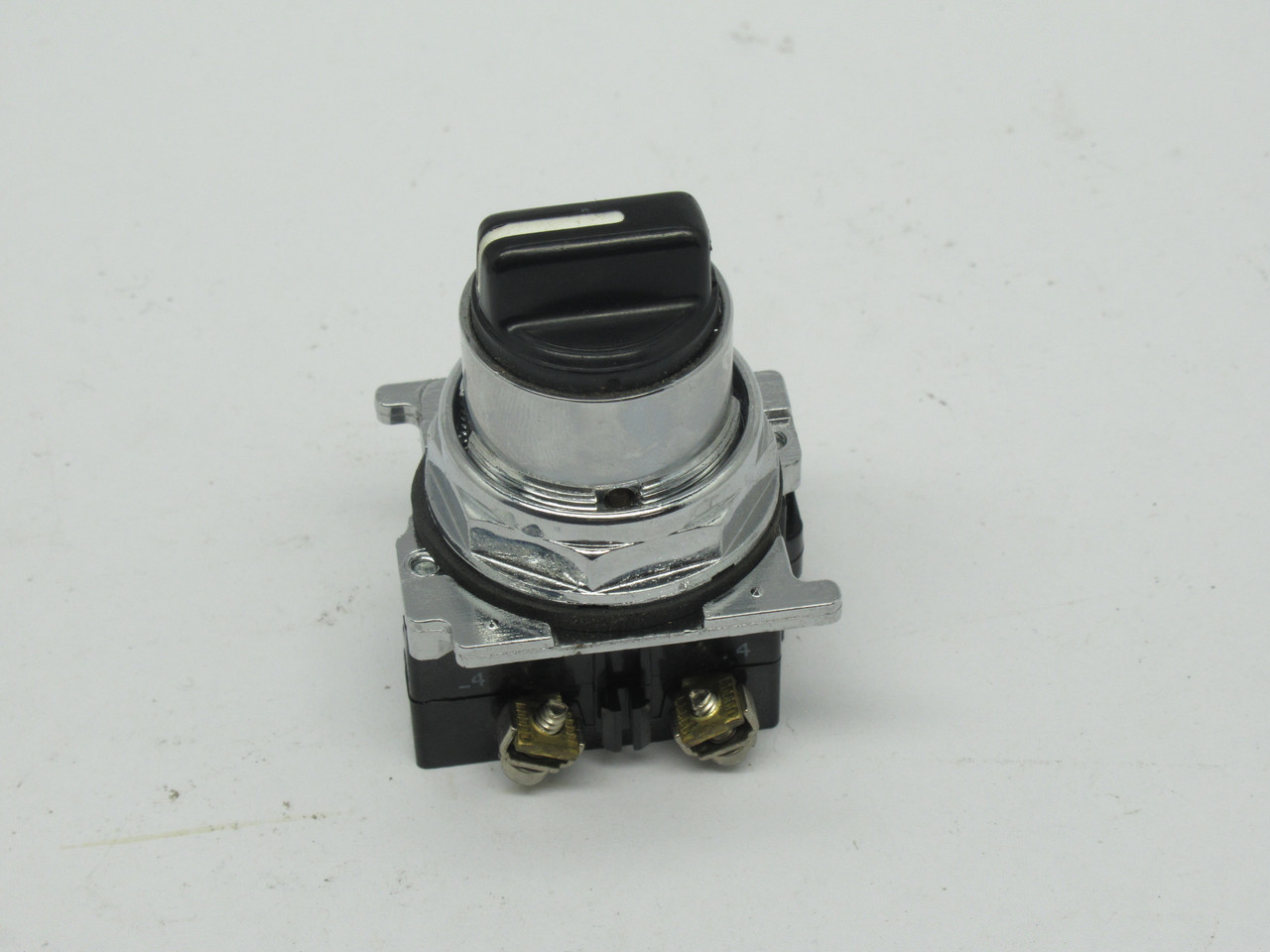 Cutler-Hammer 10250T21KB Selector Switch 3Pos 2NO CAM3 USED