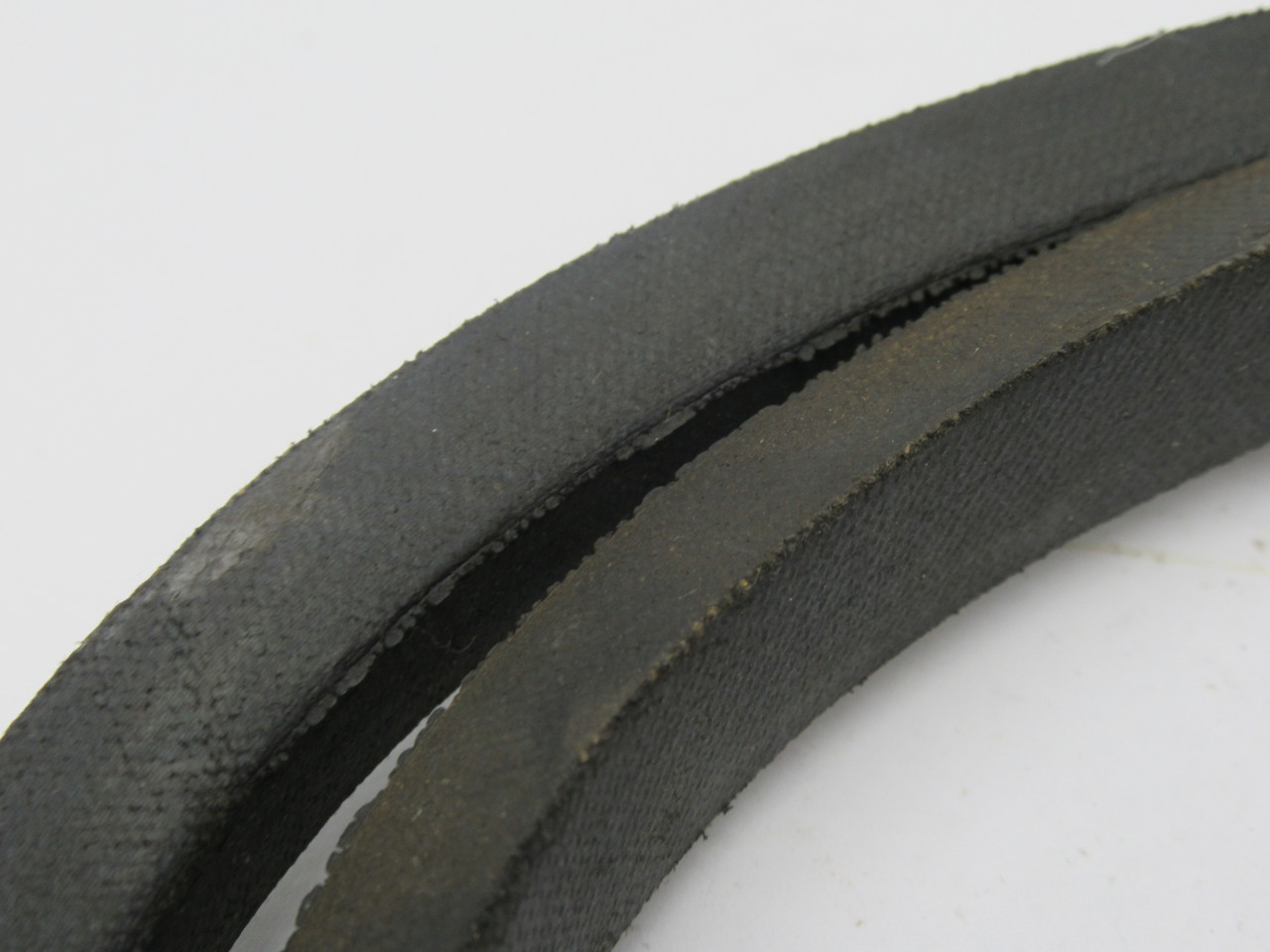 Goodyear B89 Classic Wrapped V-Belt 92"L .66"W .41"T (5L920) SHELF WEAR NEW