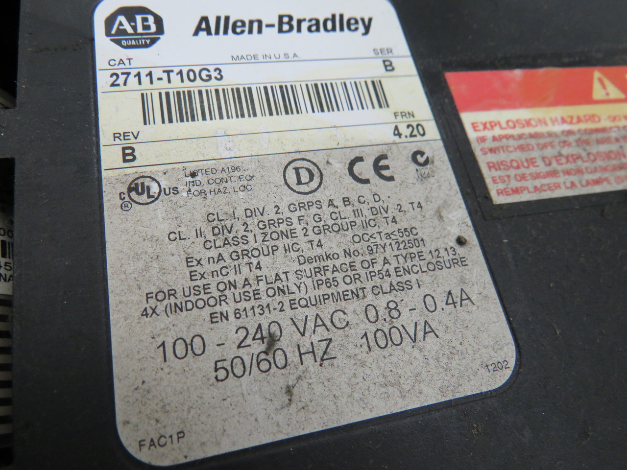 Allen-Bradley 2711-T10G3 Panelview Operator Terminal Ser B *Screen Damage* USED