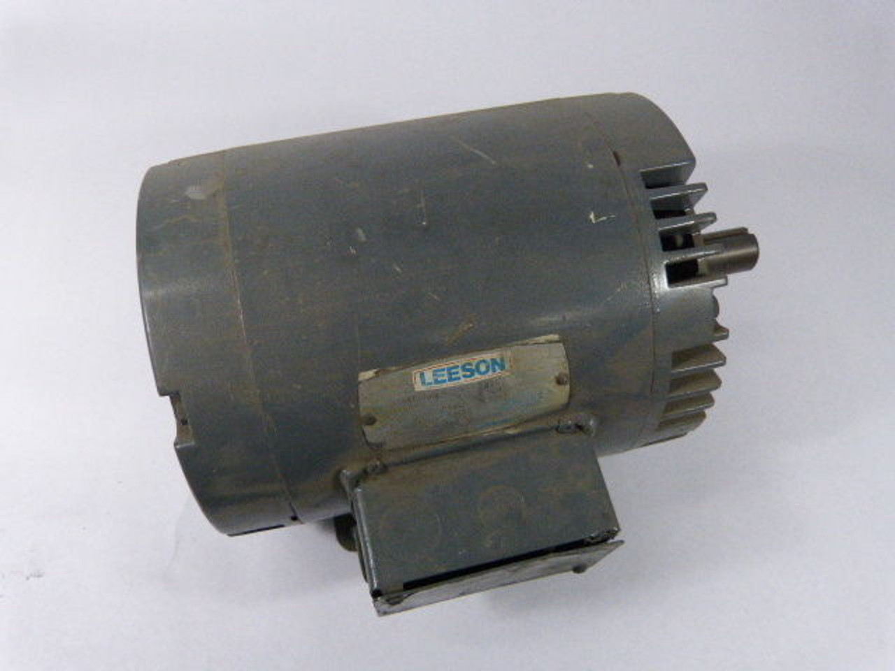 Leeson 5HP 1740RPM 575V F184T 3Ph 5.4A 60Hz USED