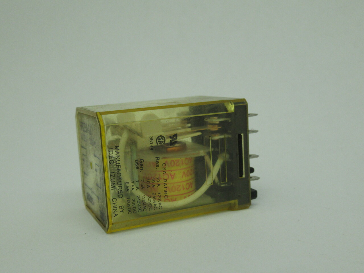 IDEC RR2BA-U-AC120 Relay 120VAC 50/60Hz 10A 8-Blade USED